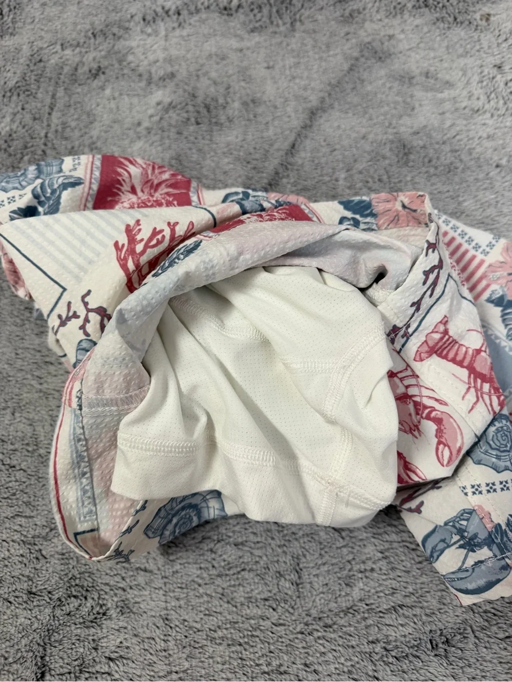 Hollister Men's size small Cream Floral & Coastal Print Swim Shorts